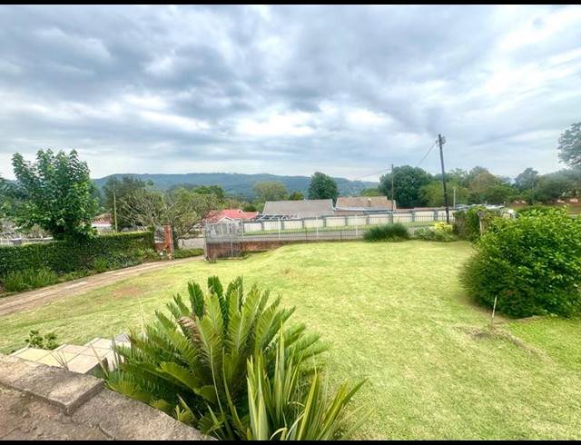 4 BEDROOM HOUSE FOR SALE IN PRESTBURY